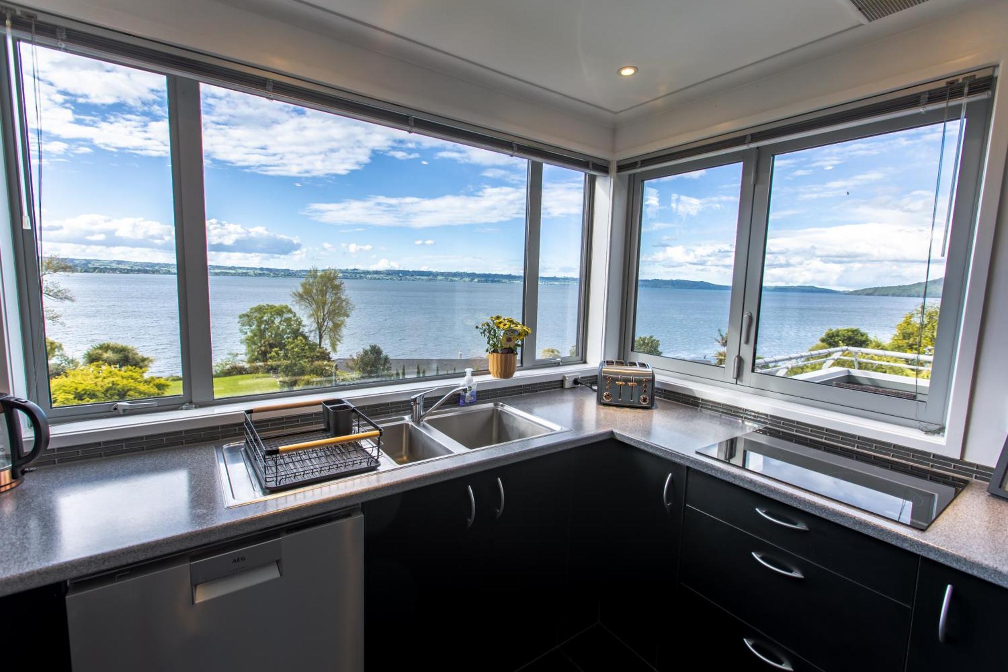 Rotorua Serenity Lakeview Retreat Esterno foto