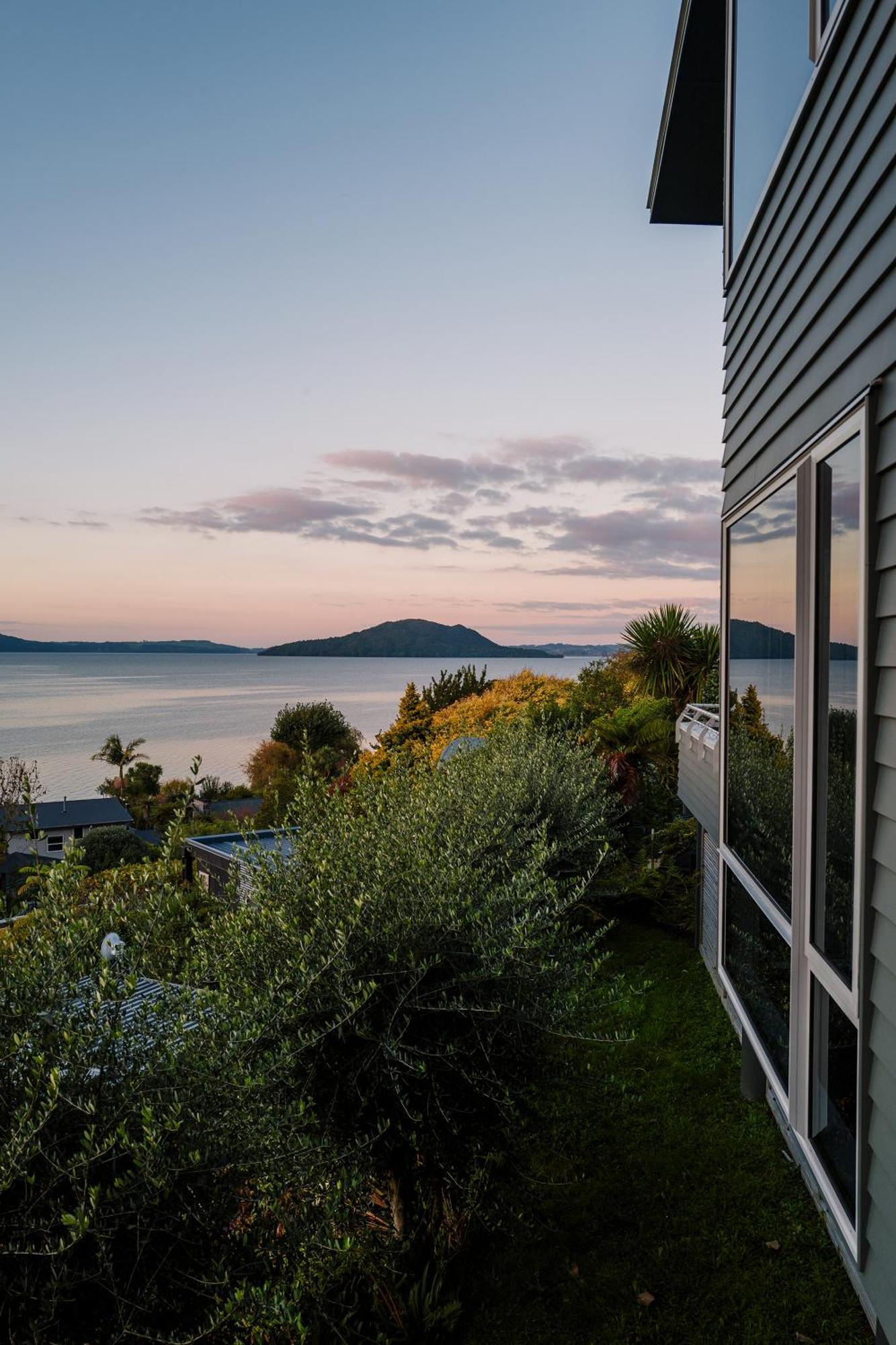 Rotorua Serenity Lakeview Retreat Esterno foto